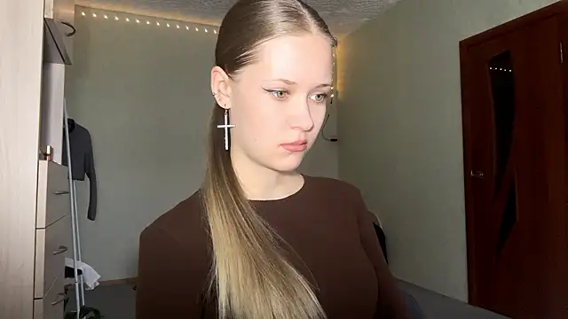 zaidaschwarten - ZaidaSchwarten's free webcam - UK Sex Cams