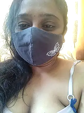 Webcam Model (sexynayan23)  is live.Free join now!