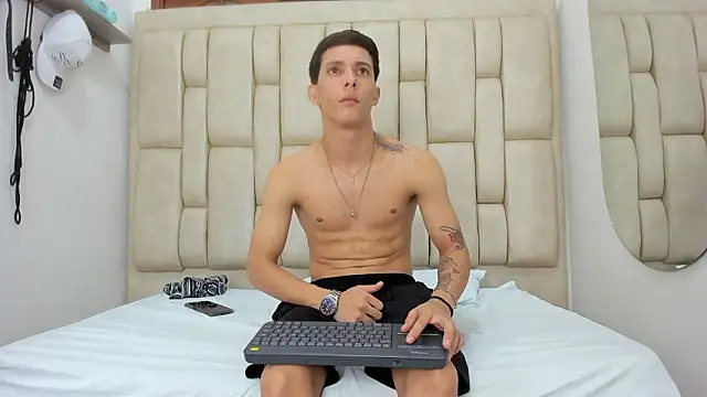 ZafiroAndFlynn webcam