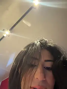 Webcam Model (fiorella_paris)  is live.Free join now!