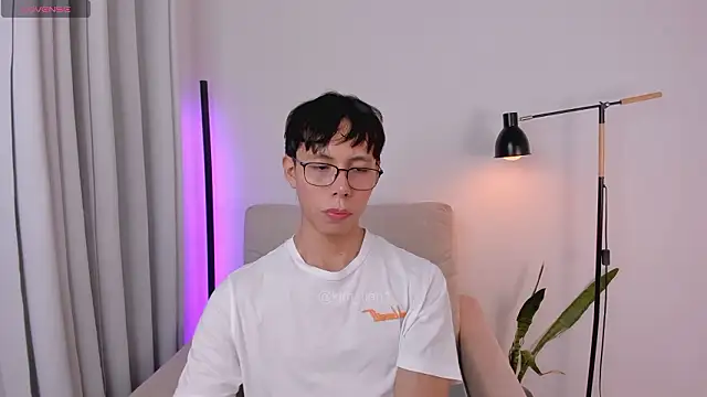 kim_lian21 - Kim_lian21's free webcam - UK Sex Cams