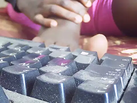 missays2 - MissAys2's free webcam