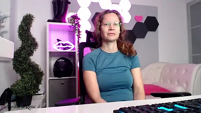 AnnikaRose webcam