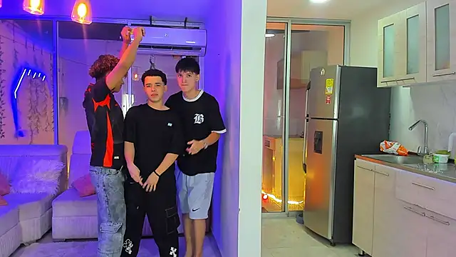 Houseofwarrios webcam