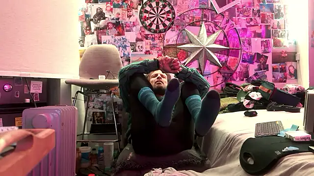 downstairssky - DownstairsSky's free webcam - UK Sex Cams