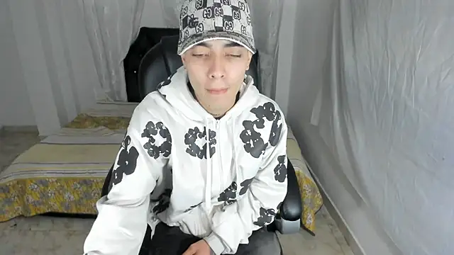 dereck_boy8 (M twink) - SHOW DICK