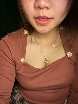 Webcam Model (Sunset-yll)  is live.Free join now!