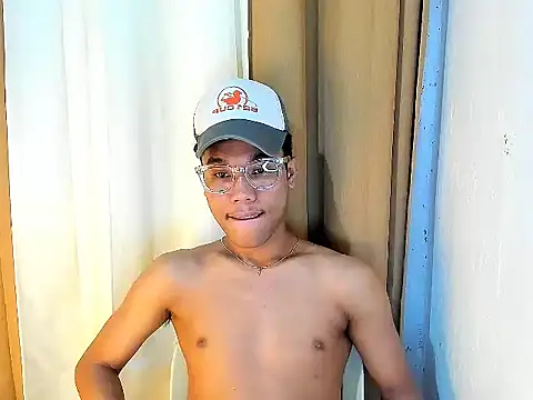 boynextdoor02 - Boynextdoor02's free webcam - UK Sex Cams