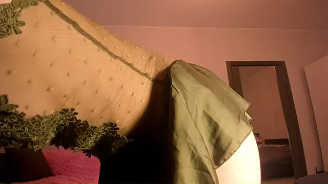 crystal_zen - Crystal_zen's free webcam - UK Sex Cams