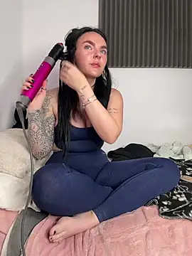 Webcam Model (YorkshireGirly)  is live.Free join now!