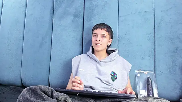 megan_thompson_ - Megan_Thompson_'s free webcam - UK Sex Cams