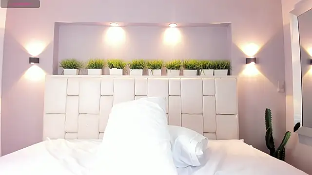 lunnablake - LunnaBlake's free webcam - UK Sex Cams