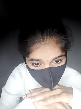 Webcam Model (Sexey-Puja) is live