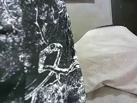 squirtsellene18 - SquirtSellene18's free webcam - UK Sex Cams