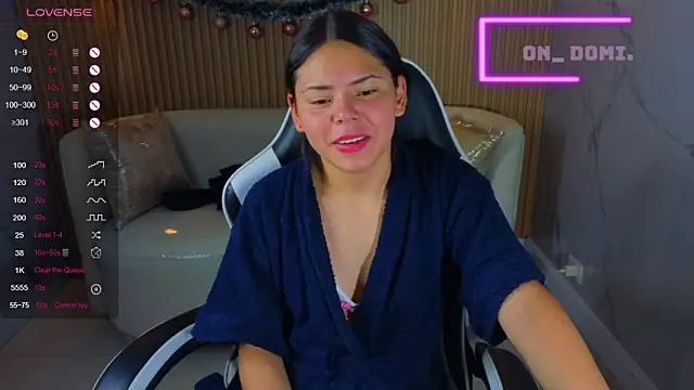 polly_tx - Polly_Tx's free webcam - UK Sex Cams