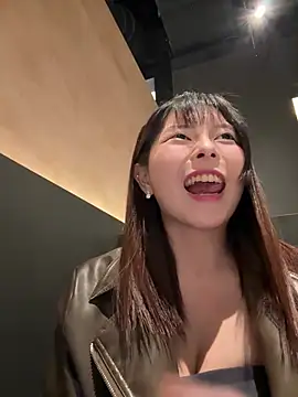 美女DandanBurgerking在线直播