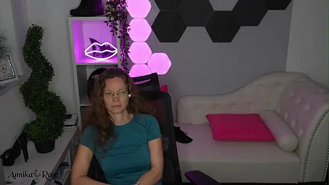 annikarose (F milf) - Naked Orgasmus