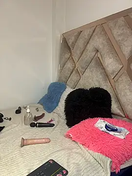 Webcam Model (sarawiliamx)  is live.Free join now!