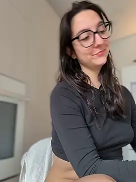 RealJuliette Live Webcam on Stripchat