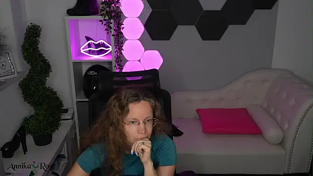 AnnikaRose webcam