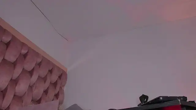 swt_kahia - Swt_kahia's free webcam - UK Sex Cams