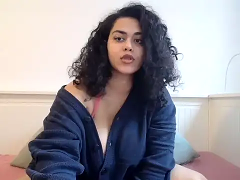 Curvydesifromgermany