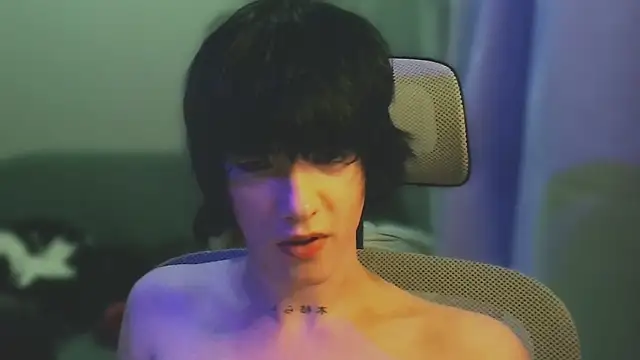 LeonBoykisser webcam