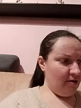 BustyLadyAlma webcam