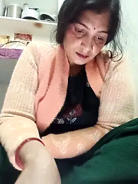 Webcam Model (Mohni_love)  is live.Free join now!