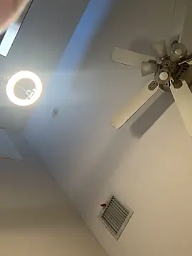 Webcam Model (paybarbie)  is live.Free join now!