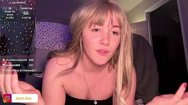 nextdoorlauren – webcam model profile photo