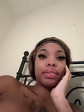 Webcam Model (paybarbie)  is live.Free join now!