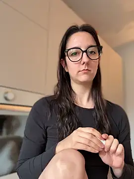 Webcam Model (RealJuliette)  is live.Free join now!