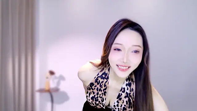 美女luna-168在线直播