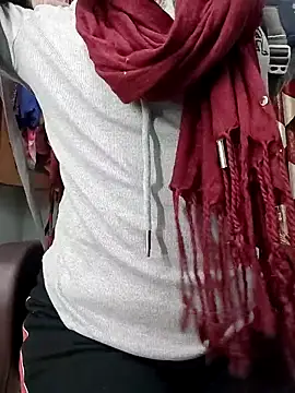 Webcam Model (Ruhi_07)  is live.Free join now!