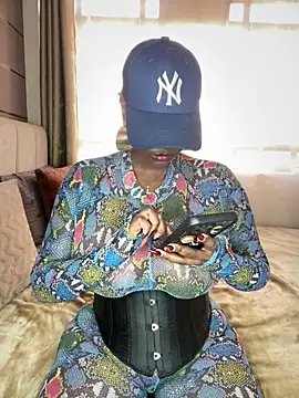 Webcam Model (ScarletMuseX)  is live.Free join now!