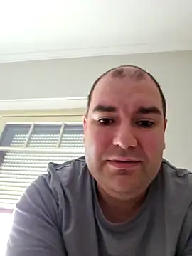 Andrew1900529 webcam