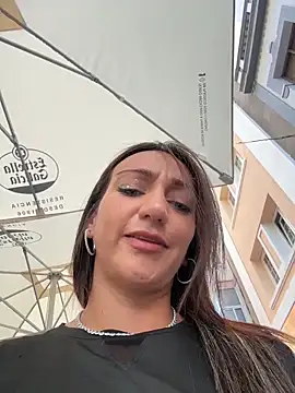 Ninabigtitied webcam