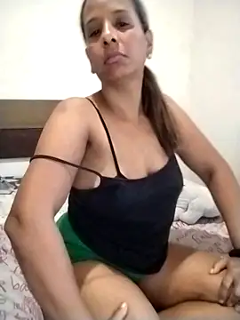 Webcam Model (zoeangels)  is live.Free join now!