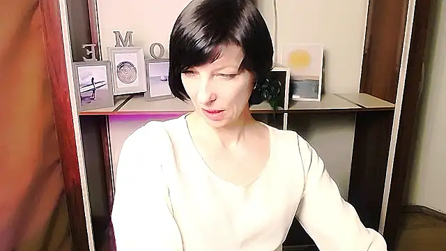 _angeliaflow_ - _AngeliaFlow_'s free webcam - UK Sex Cams