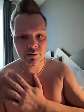 bastilein1985 (Ask my age) - #brunettes #cam2cam #cheap-privates #chunky #daddies #ejaculation #german #hd #mobile #small-audience #straight #white