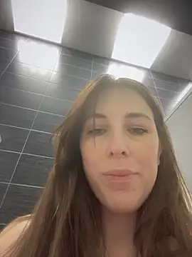 Webcam Model (MommmyYummy)  is live.Free join now!