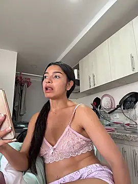 Webcam Model (violeta365)  is live.Free join now!