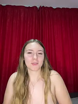 Webcam Model (SweetSophia20) is live