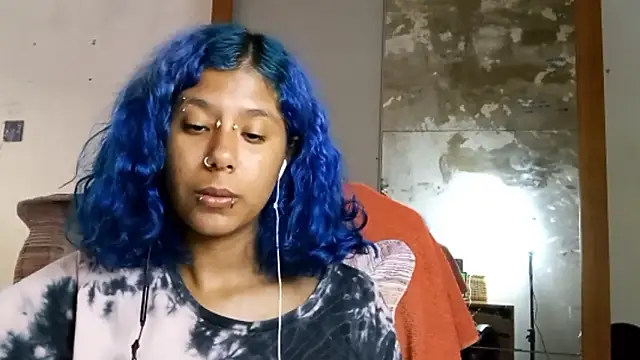 moriahguadagno (F teen) - Lower my shorts