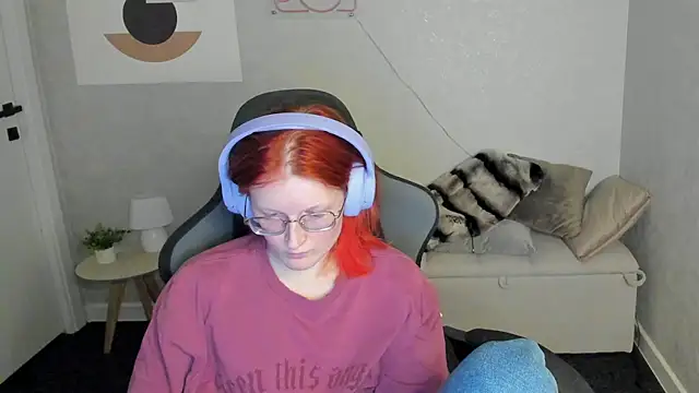 ElizabethHarpper webcam