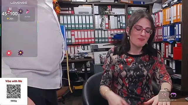 classyladyrellax (F milf) - Doggy Flash+2min Control Lush 2 min