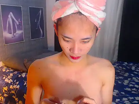 AsianDestroyer webcam