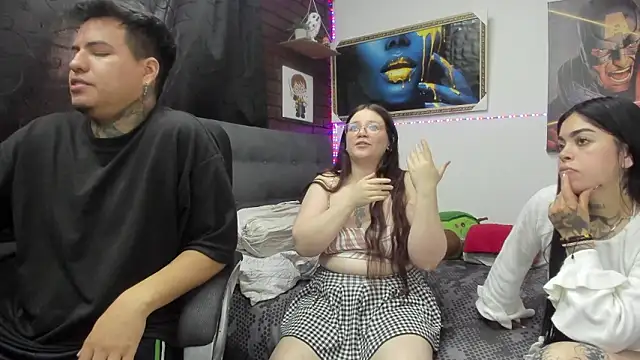 emii_cris_issabell webcam