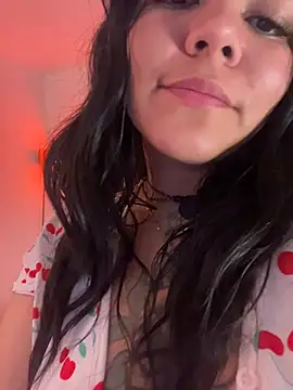 Webcam Model (JulianaCastillo) is live